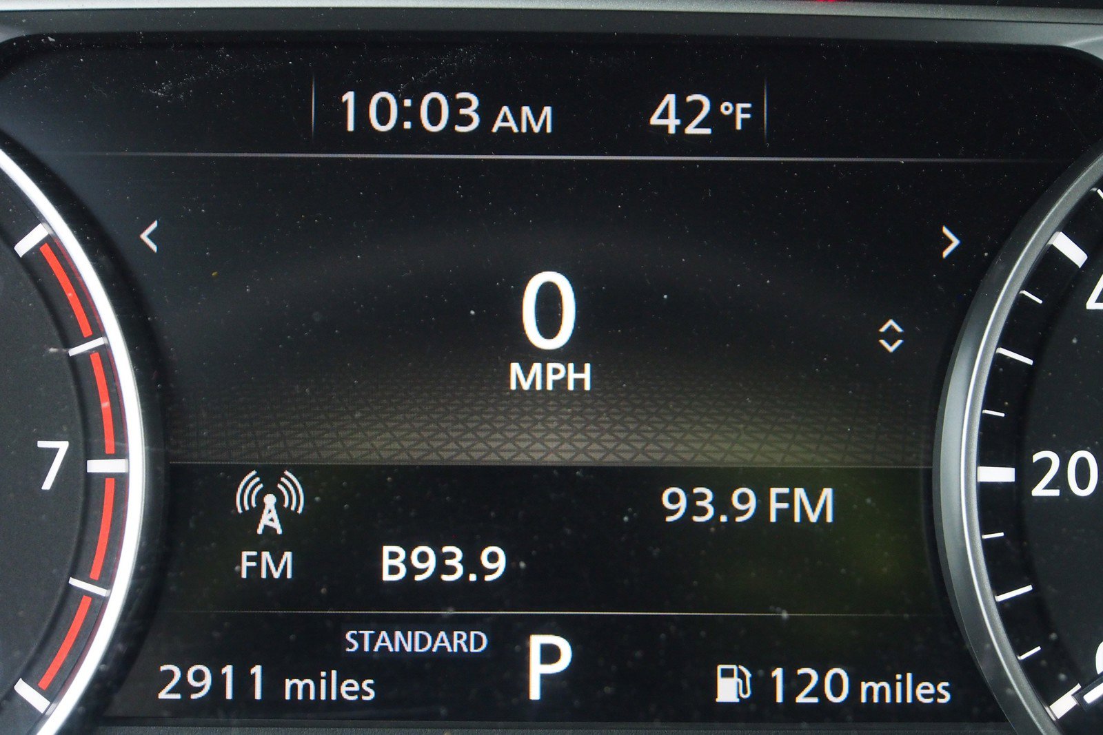 Used 2025 Nissan Rogue S image 29