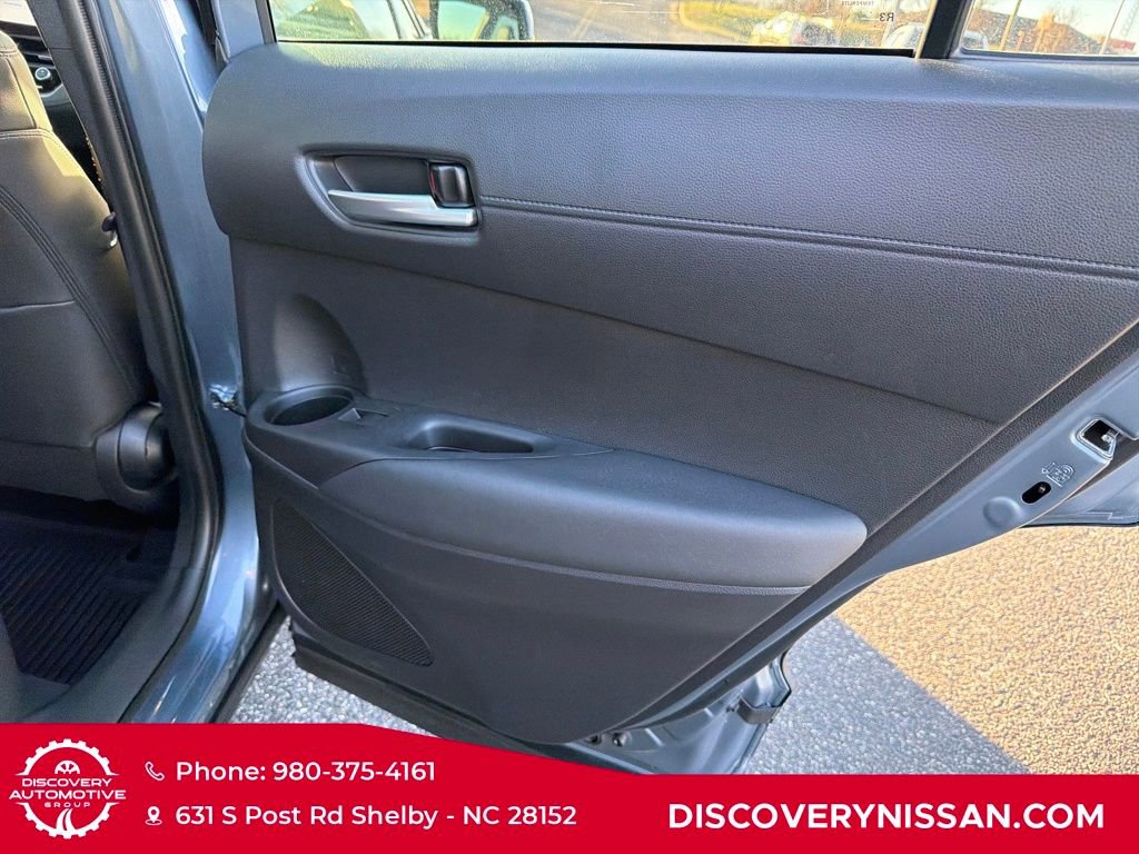 Used 2023 Toyota Corolla Cross XLE image 38