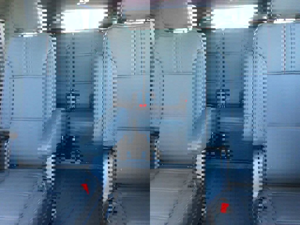 New 2026 Chevrolet Suburban RST image 21