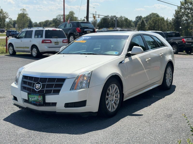 Used 2011 Cadillac CTS Luxury AWD/4WD image 2