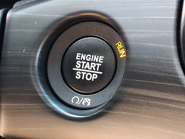 Used 2021 Jeep Grand Cherokee Laredo X image 23