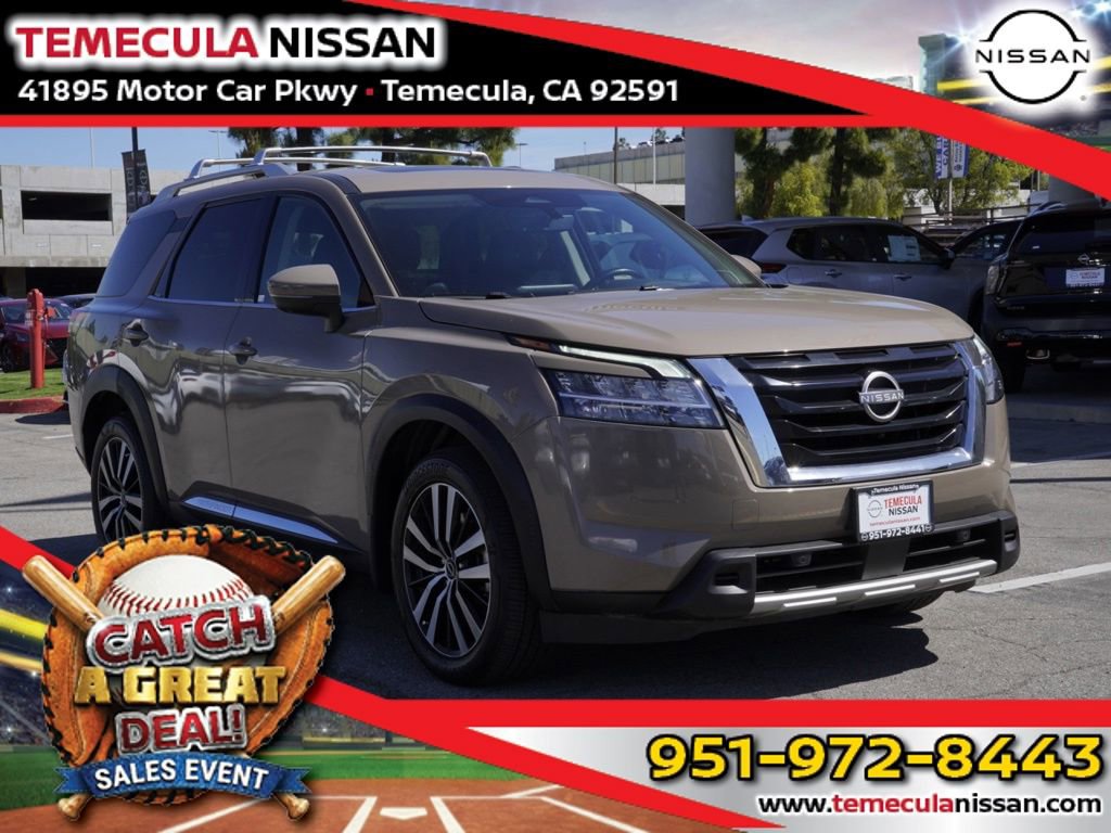 Certified 2023 Nissan Pathfinder Platinum w/ Cargo Package FWD image 1