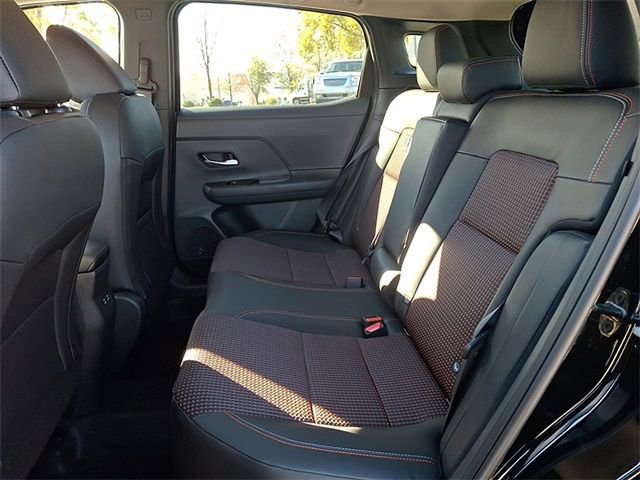 New 2026 Nissan Kicks SR w/ Cold Weather Package image 38