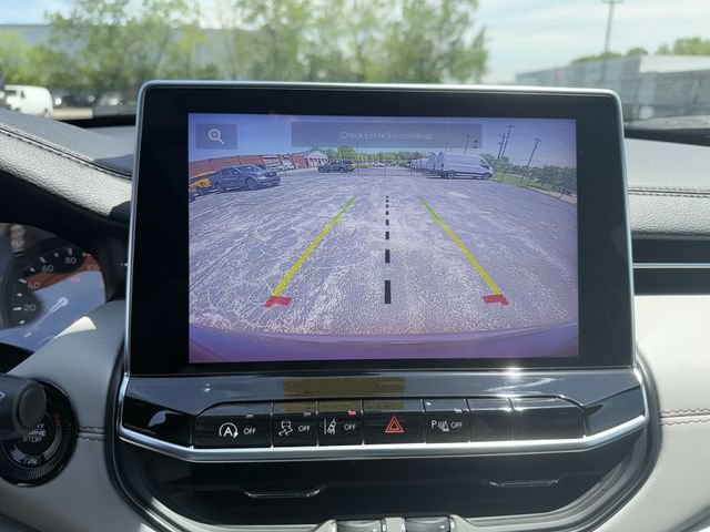 Used 2024 Jeep Compass Limited w/ Sun and Sound Group AWD/4WD image 25