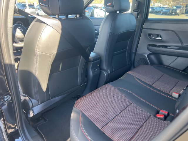 New 2026 Nissan Kicks SR w/ SR Premium Package AWD/4WD image 13