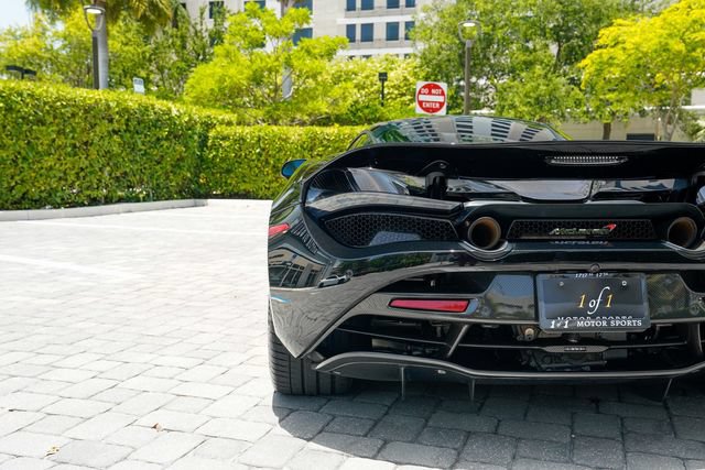 Used 2018 McLaren 720S Performance RWD image 26