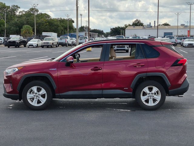 Used 2021 Toyota RAV4 XLE AWD/4WD image 8