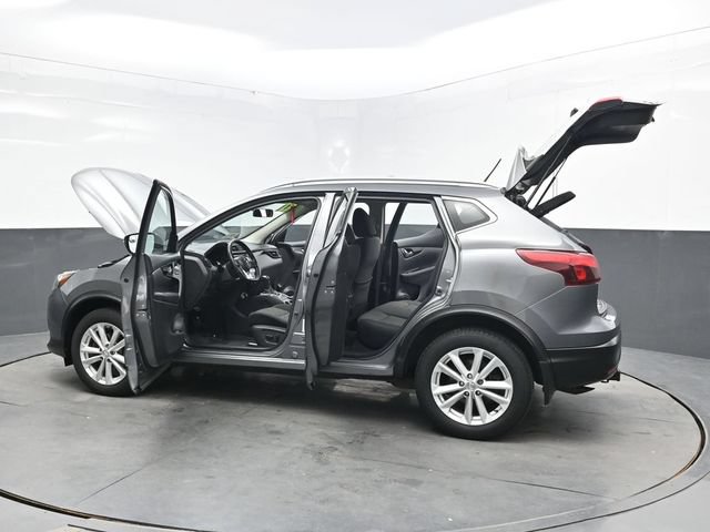 Used 2017 Nissan Rogue Sport SV w/ SV All-Weather Package AWD/4WD image 53