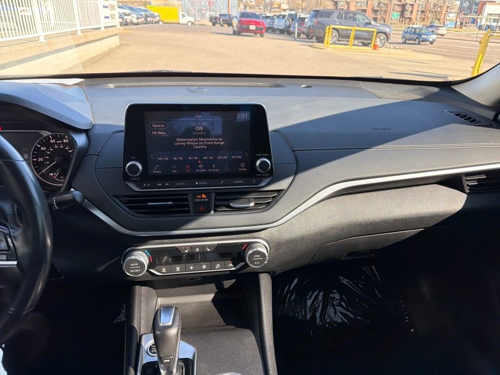 Used 2019 Nissan Altima 2.5 SV image 17