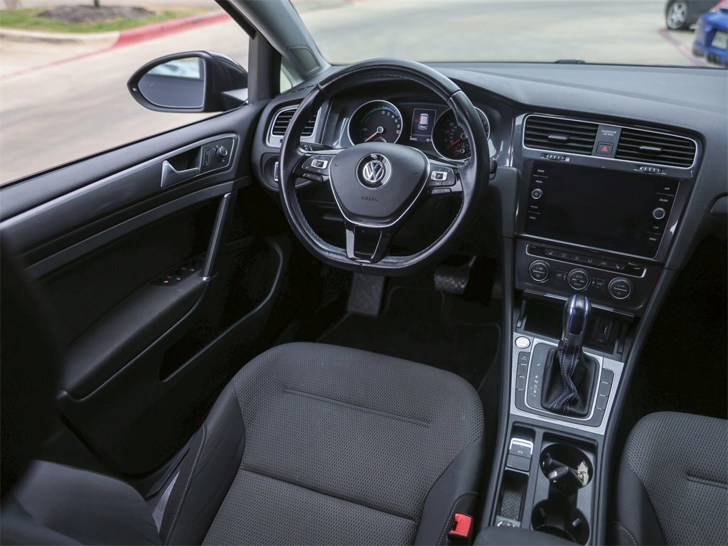 Used 2019 Volkswagen e-Golf SE w/ Driver Assistance Package image 29