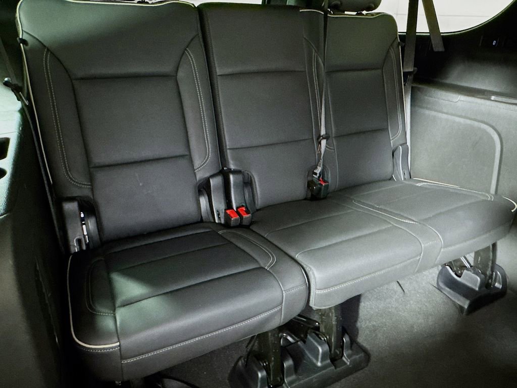Certified 2025 Chevrolet Suburban Premier image 26