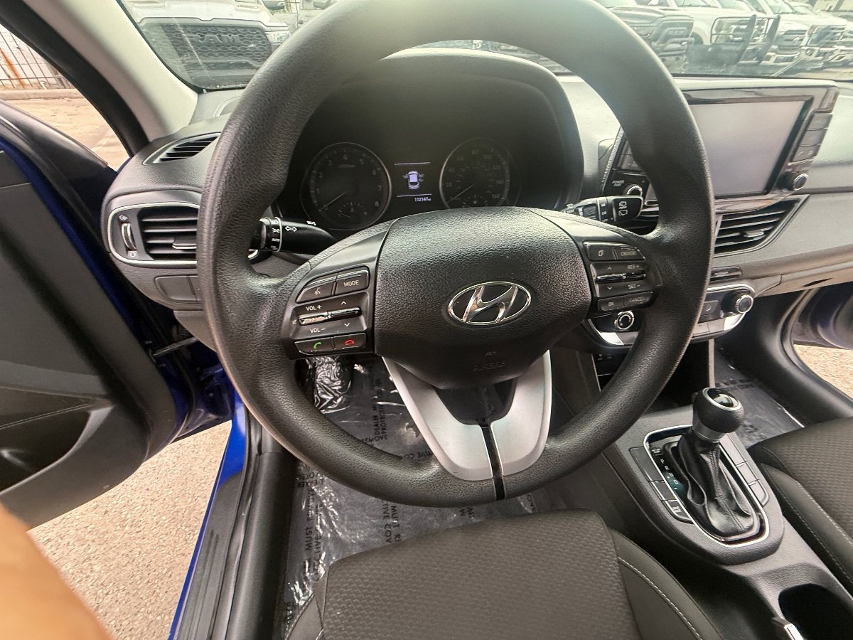 Used 2019 Hyundai Elantra GT FWD image 21
