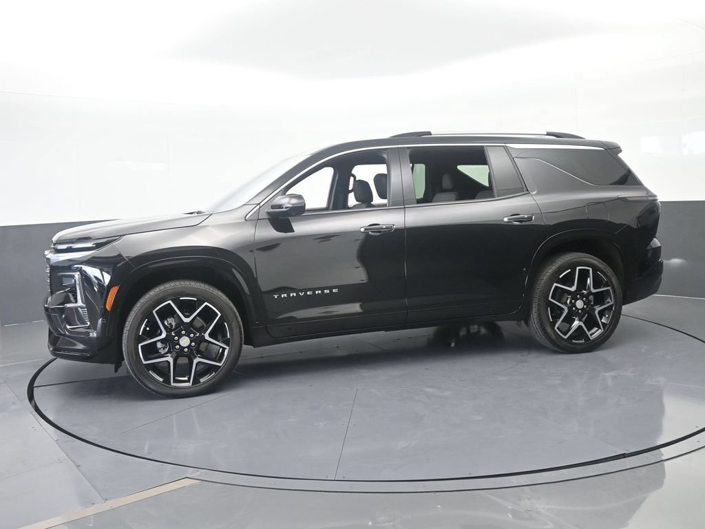 Used 2025 Chevrolet Traverse High Country FWD image 2