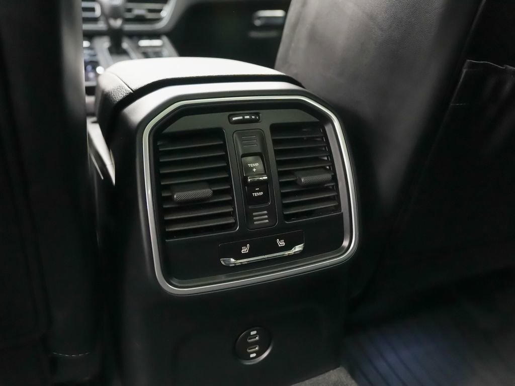 Certified 2025 Porsche Macan S image 20