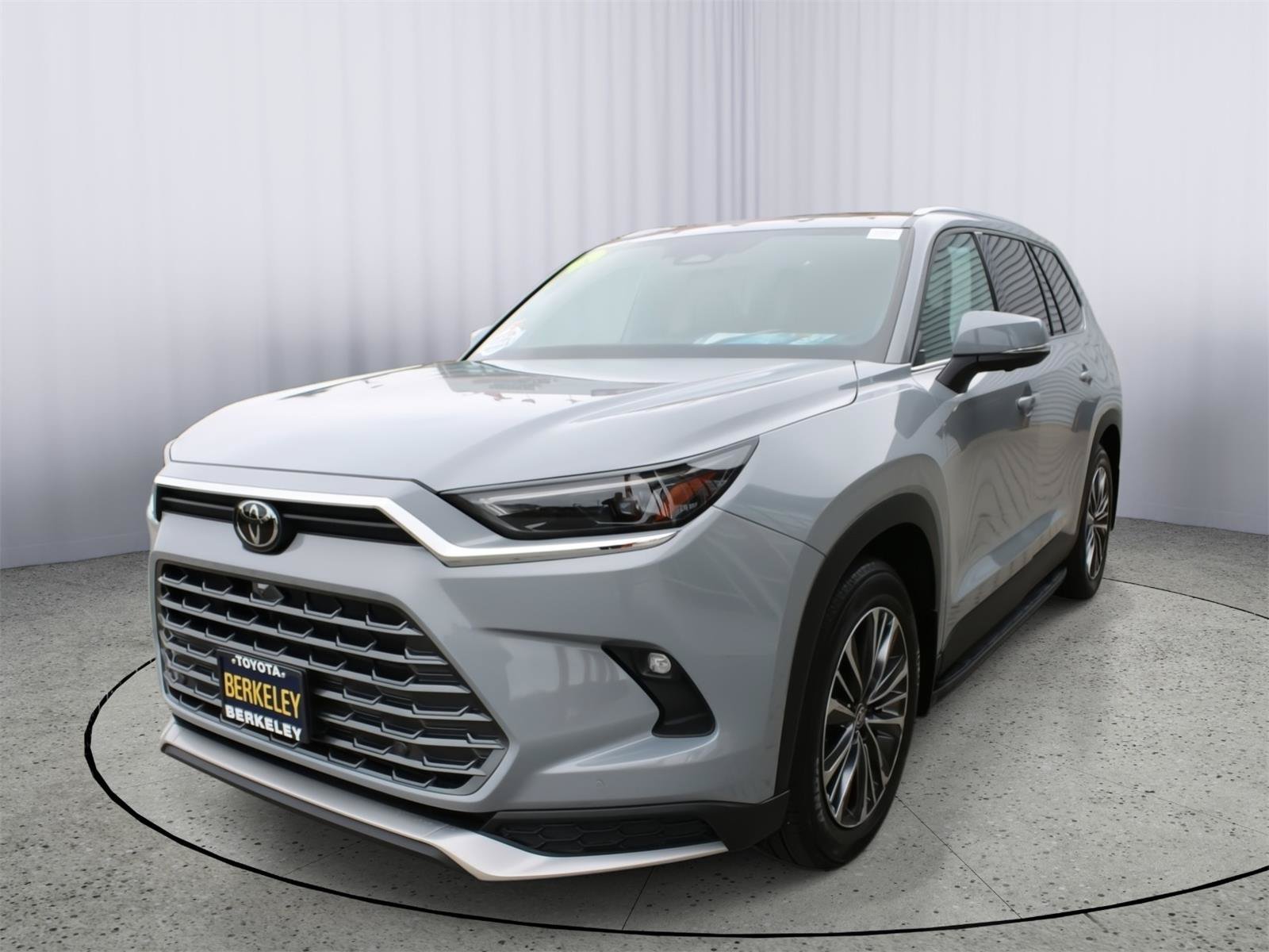 Used 2025 Toyota Grand Highlander AWD Hybrid image 4