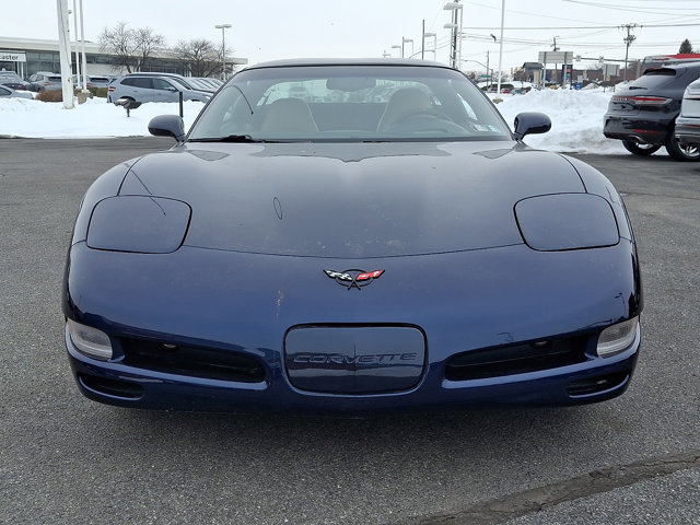 Used 2001 Chevrolet Corvette Coupe w/ Preferred Equipment Group2 video 2
