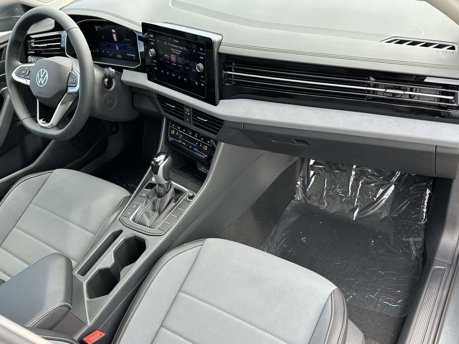 New 2026 Volkswagen Jetta SE FWD image 12