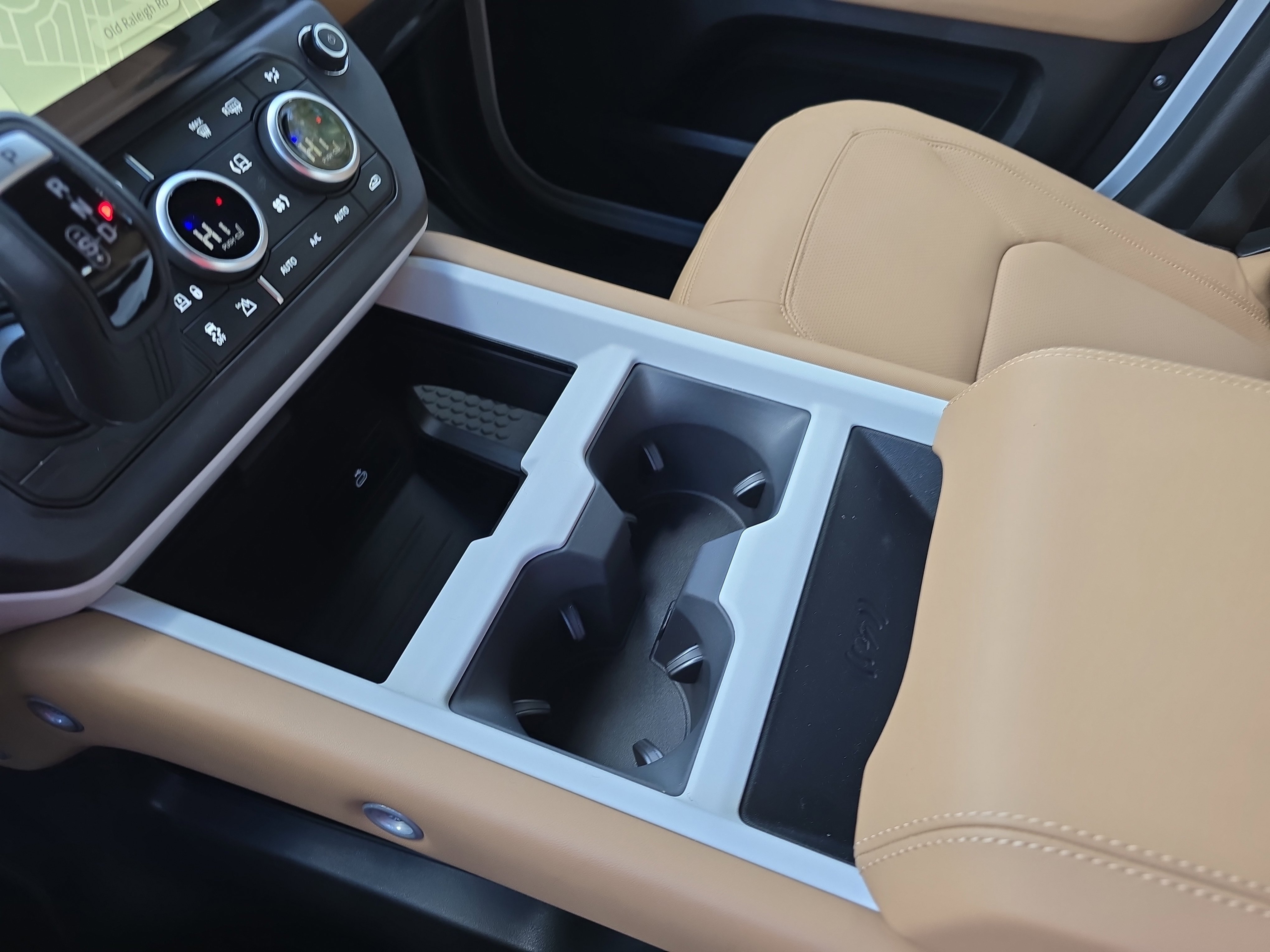 New 2026 Land Rover Defender 110 S image 24