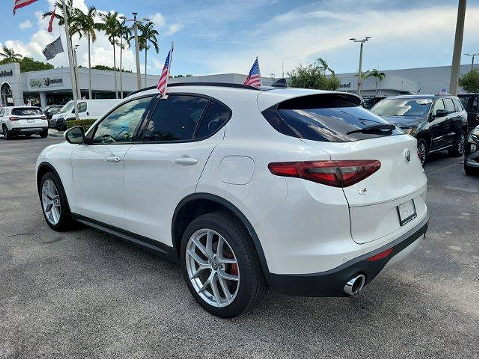 Used 2018 Alfa Romeo Stelvio Ti Sport AWD/4WD image 5