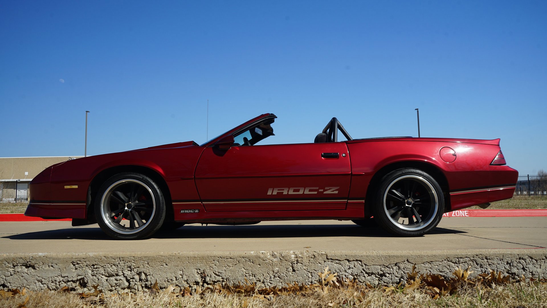 Used 1990 Chevrolet Camaro IROC-Z RWD image 7
