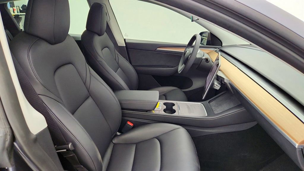 Used 2023 Tesla Model Y AWD image 28
