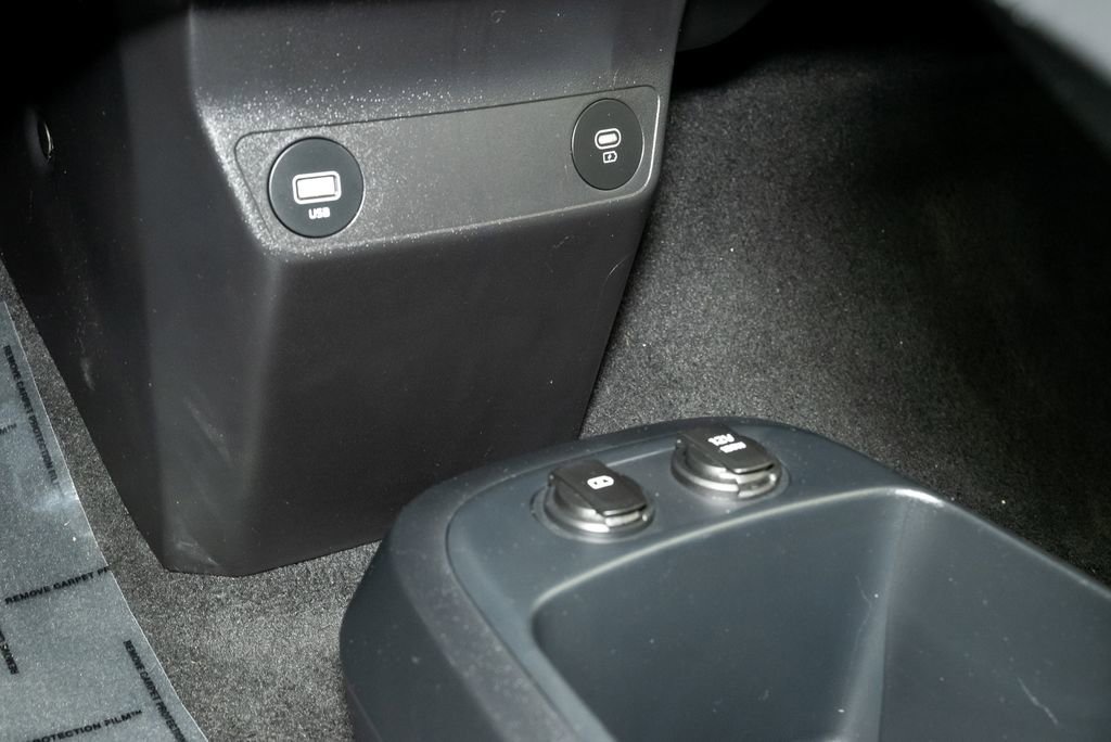 Certified 2022 Kia EV6 Light RWD image 21