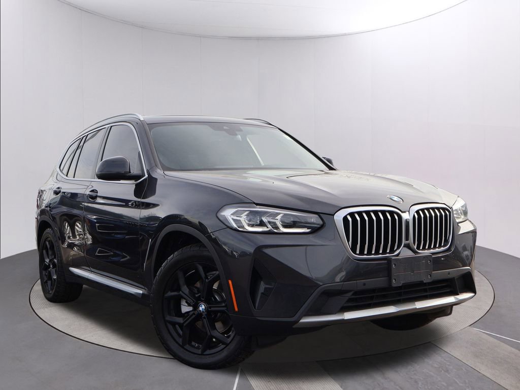 Used 2022 BMW X3 xDrive30i w/ Premium Package 2