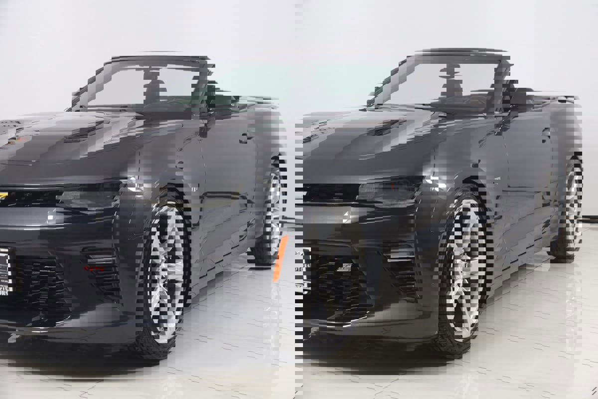 Used 2017 Chevrolet Camaro SS image 69