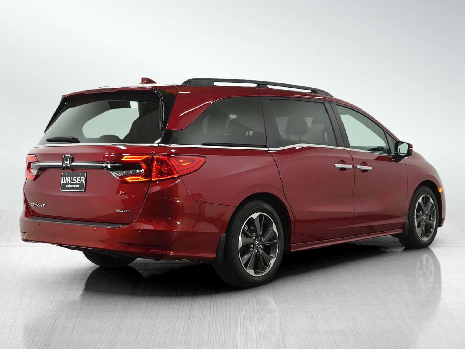Used 2023 Honda Odyssey Elite image 5