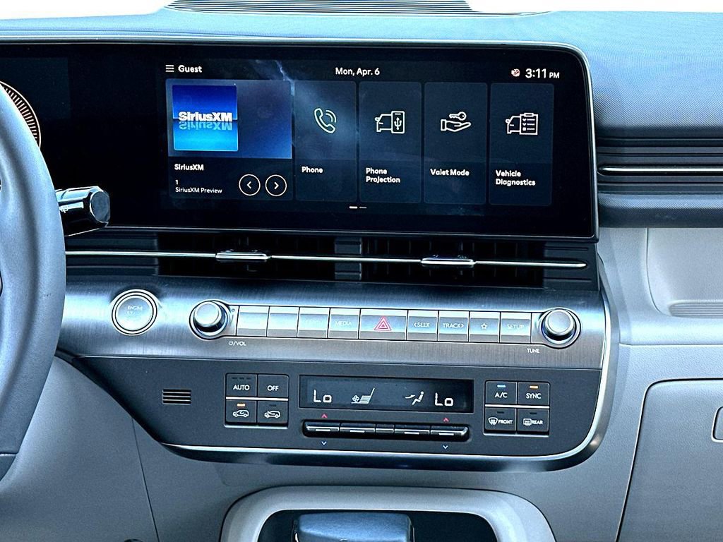 Used 2025 Hyundai Kona SEL image 31