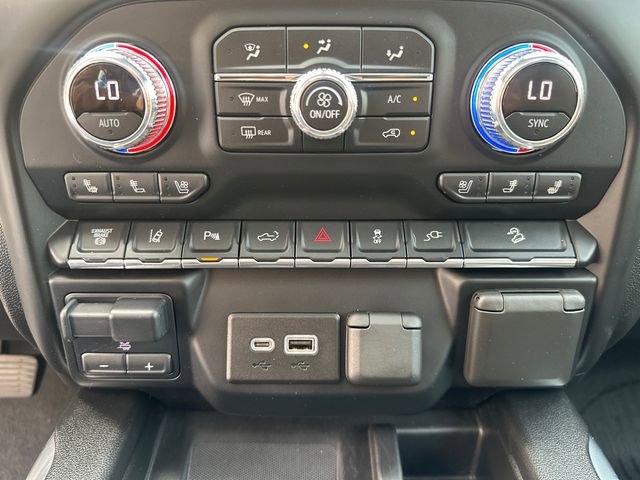 Used 2020 GMC Sierra 3500 AT4 w/ AT4 Premium Package image 35