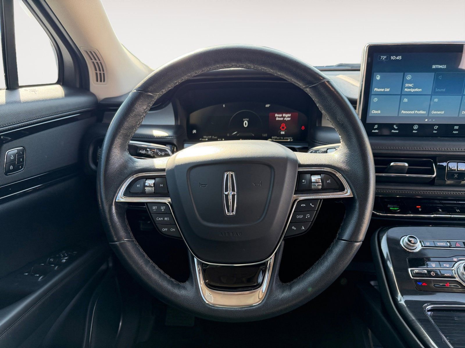 Certified 2023 Lincoln Nautilus FWD w/ Premium Package image 12