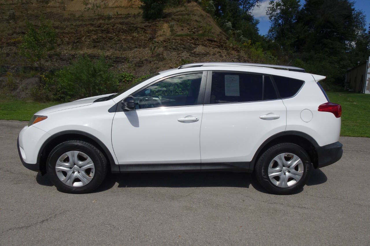 Used 2013 Toyota RAV4 LE AWD/4WD image 1