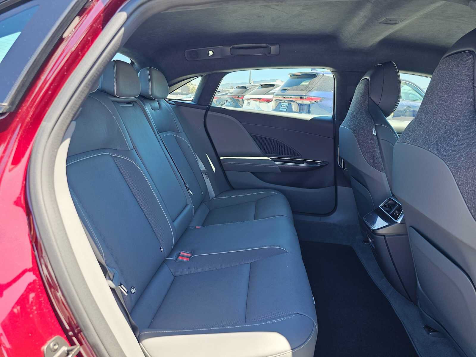 Used 2025 Lucid Air Touring AWD/4WD image 12