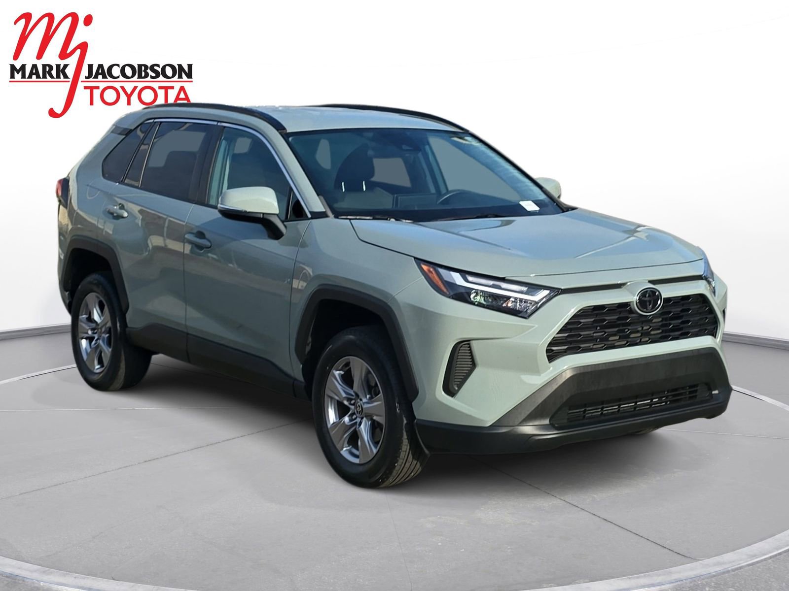Used 2023 Toyota RAV4 XLE image 5