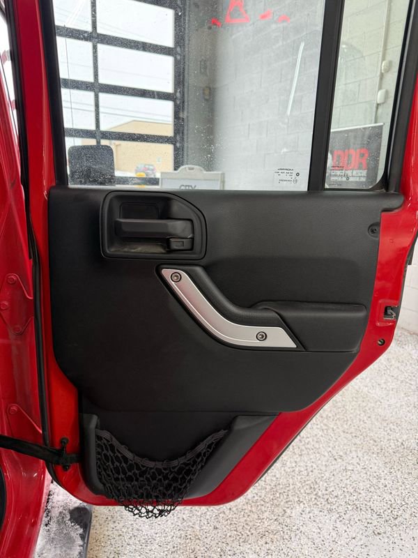 Used 2016 Jeep Wrangler Unlimited Sahara w/ Dual Top Group image 21