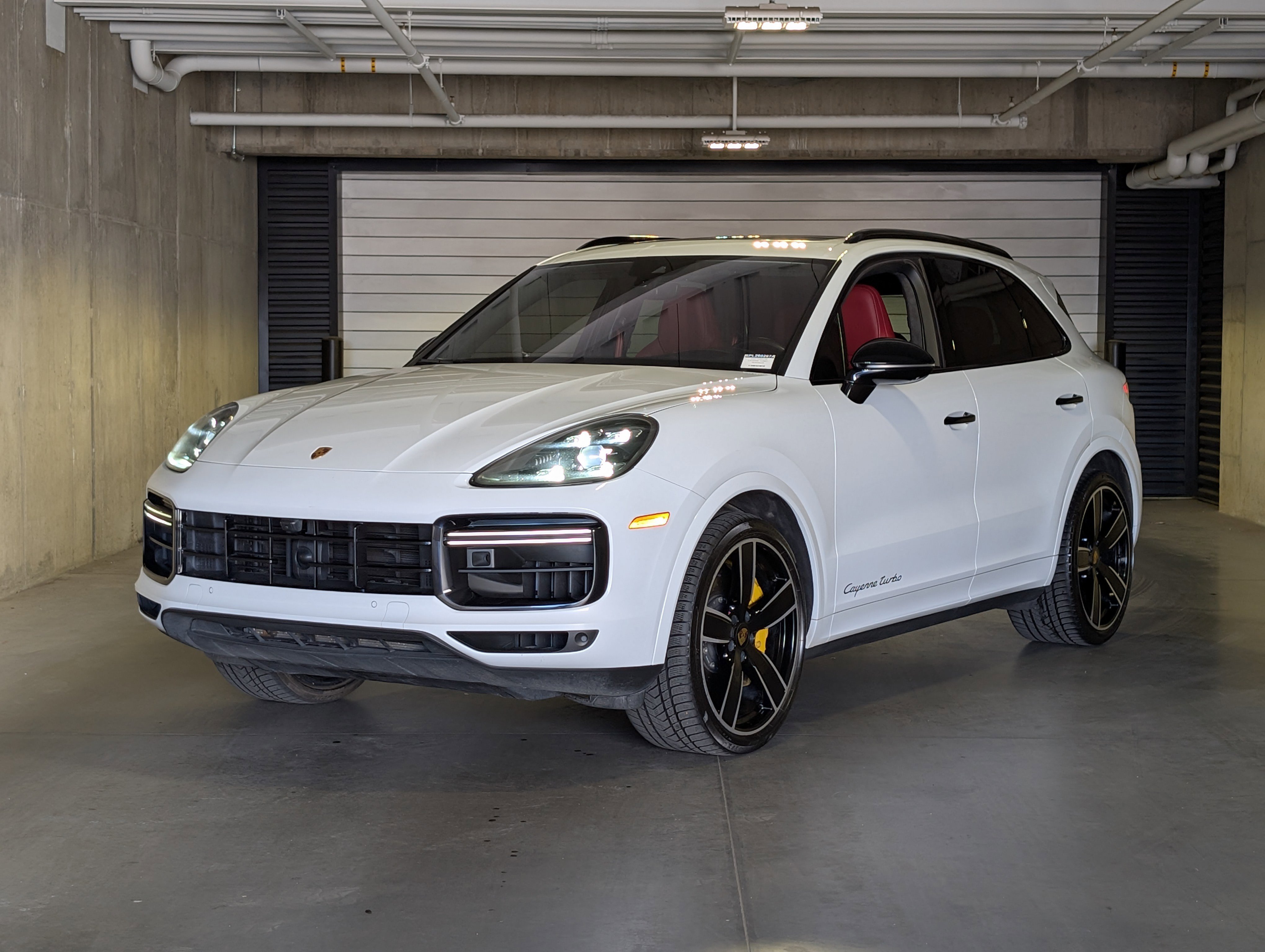 Certified 2022 Porsche Cayenne Turbo image 1