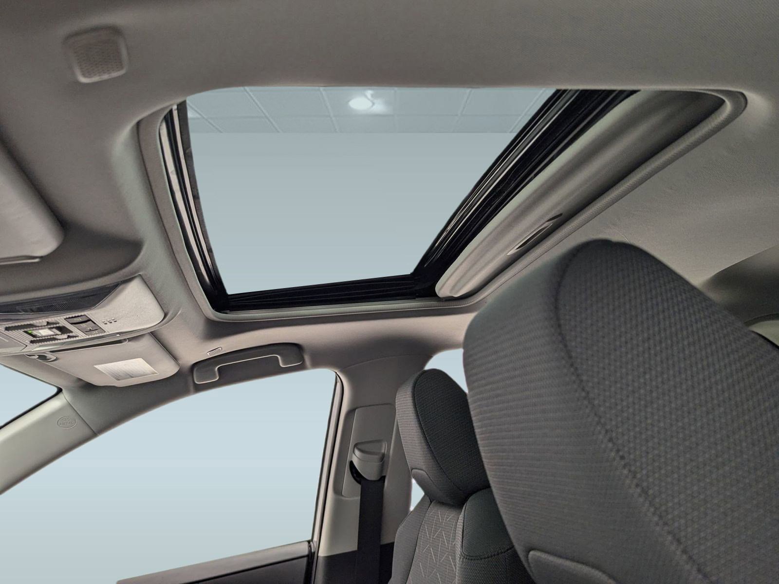 New 2025 Toyota RAV4 XLE image 13