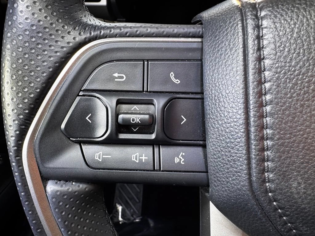 Certified 2025 Toyota 4Runner TRD Off-Road AWD/4WD image 29