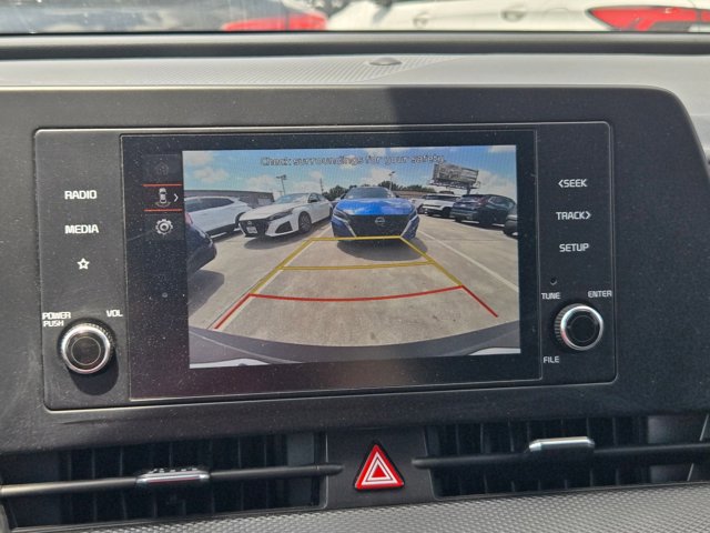 Used 2025 Kia Sportage LX image 15