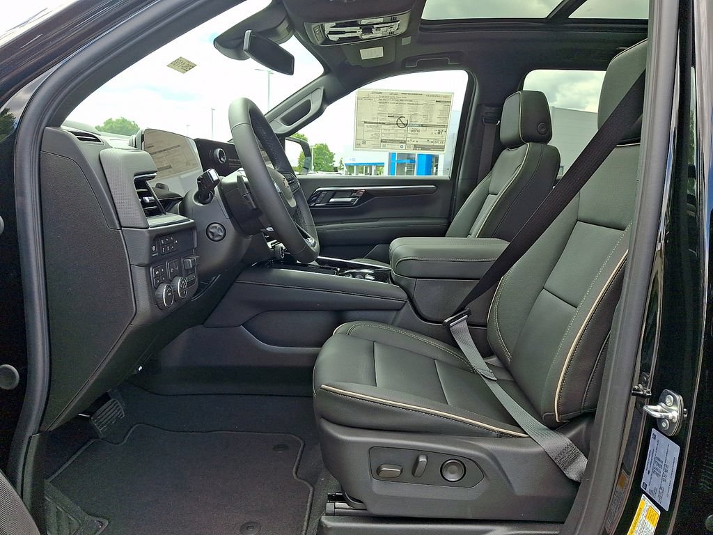 New 2026 Chevrolet Suburban Premier w/ Sun And Tow Package AWD/4WD image 10