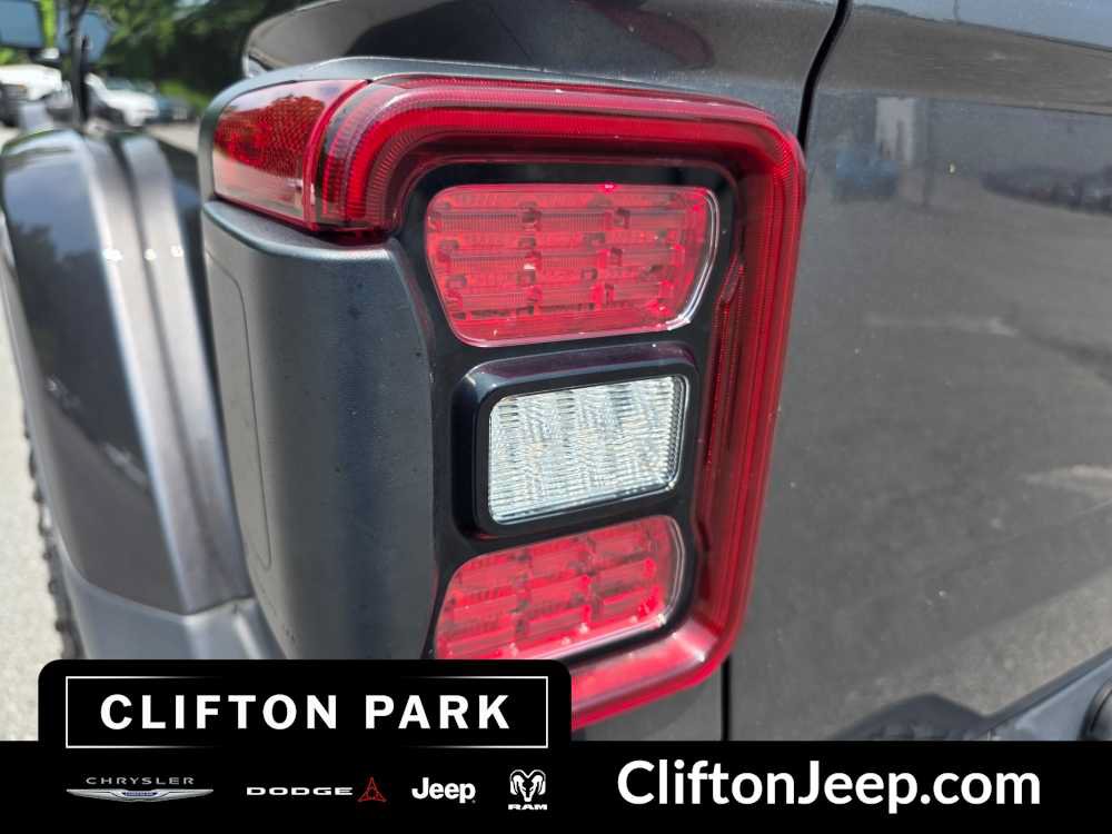 Used 2021 Jeep Gladiator Mojave AWD/4WD image 8
