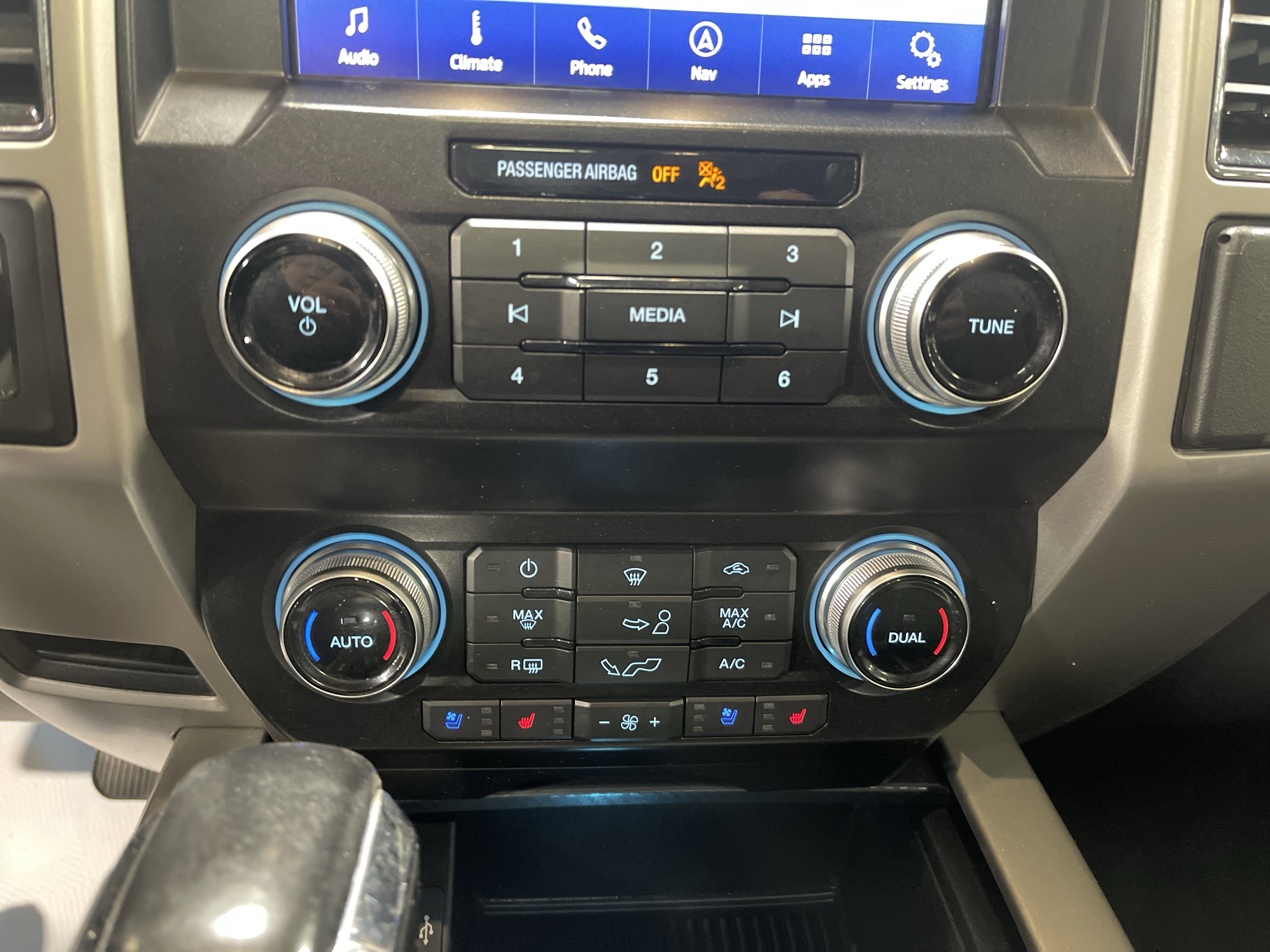 Used 2020 Ford F150 Lariat w/ Equipment Group 502A Luxury image 26