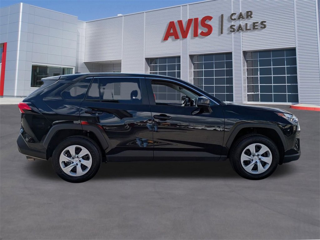 Used 2025 Toyota RAV4 LE image 5