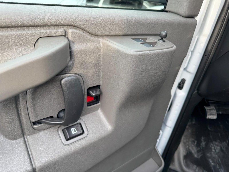 New 2027 Chevrolet Express 3500 LS RWD image 29