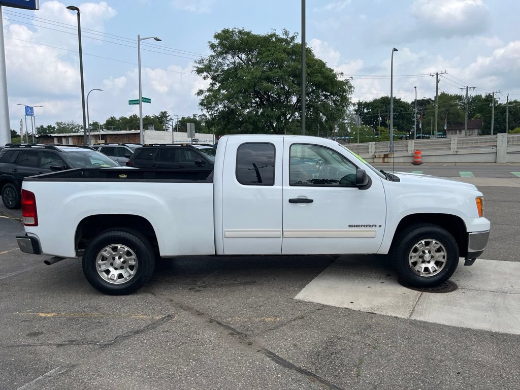 Used 2008 GMC Sierra 1500 SLE w/ Power Pack Plus RWD image 2