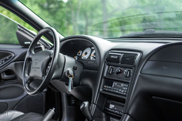 Used 1998 Ford Mustang GT RWD image 22