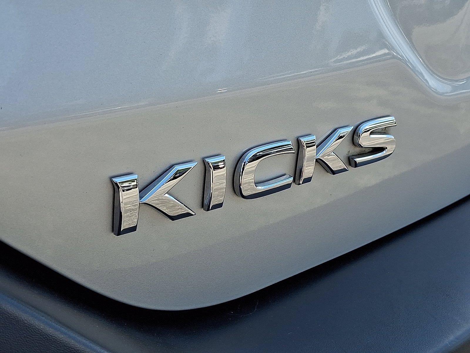Used 2019 Nissan Kicks S FWD image 32