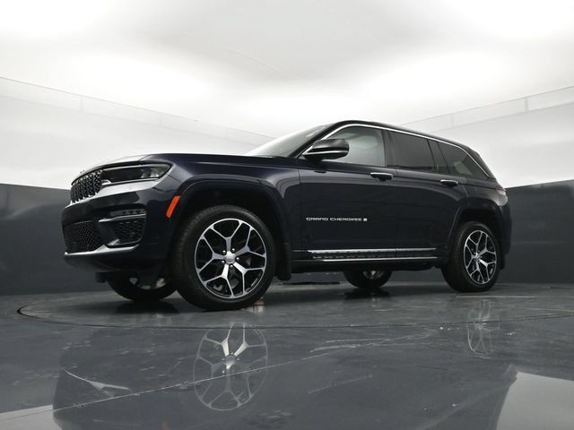 Used 2024 Jeep Grand Cherokee Summit AWD/4WD image 20