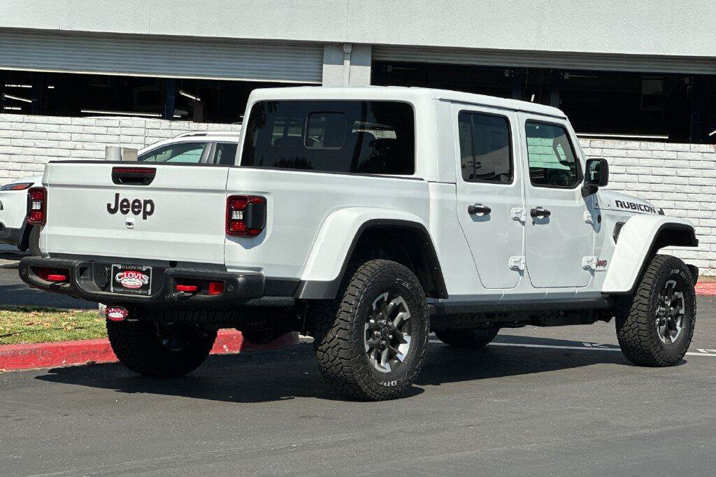 New 2026 Jeep Gladiator Rubicon w/ Safety Group AWD/4WD image 4